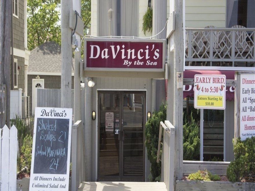 DaVinci's by the Sea