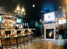 Pines Public House & Eatery